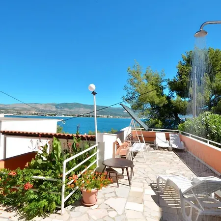 C W Balcony Shared Terrace & The Sea View Appartement