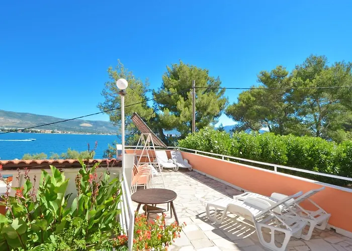 Апартаменти C W Balcony Shared Terrace & The Sea View Трогір