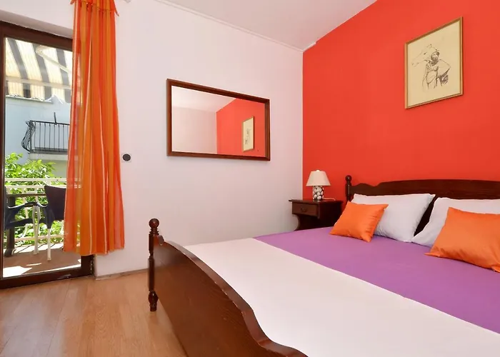C W Balcony Shared Terrace & The Sea View Апартаменти