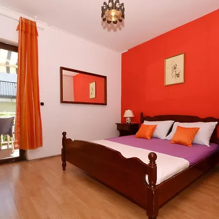 Апартаменты C W Balcony Shared Terrace & The Sea View Трогир