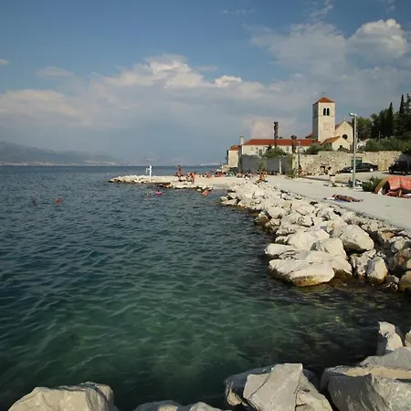 C W Balcony Shared Terrace & The Sea View